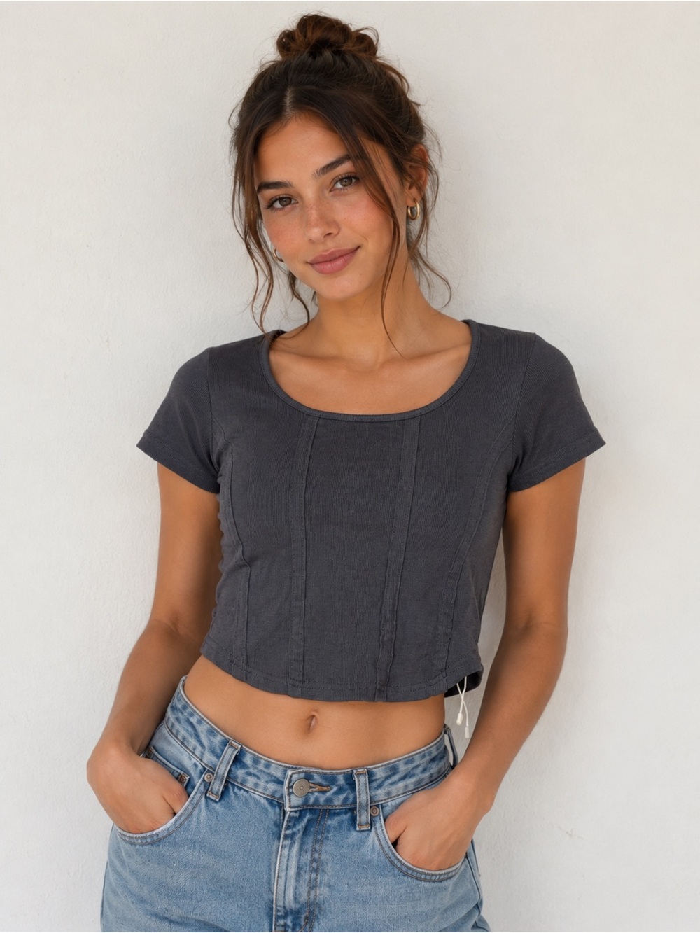Commense Charcoal Scoop Neck Short Sleeve Crop Top